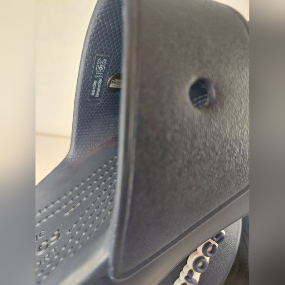 Crocs Unisex Classic Navy Blue Size 7M/9W Two-Strap Slide Sandals - Picture 9 of 16